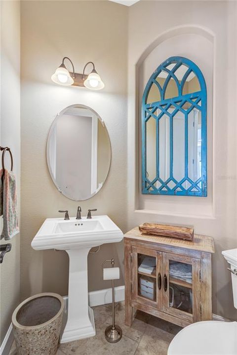 For Sale: $2,550,000 (5 beds, 6 baths, 5677 Square Feet)