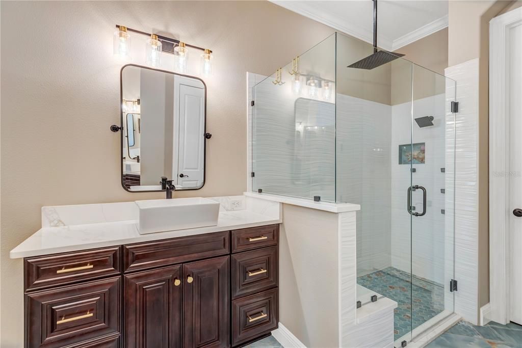 For Sale: $2,550,000 (5 beds, 6 baths, 5677 Square Feet)