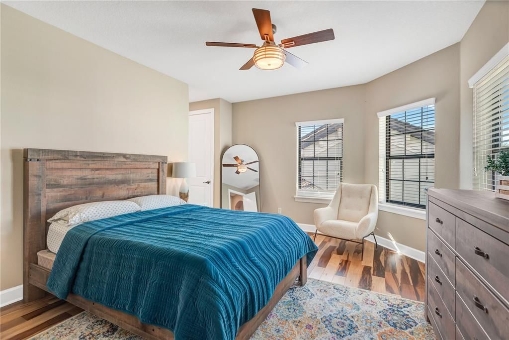 For Sale: $2,550,000 (5 beds, 6 baths, 5677 Square Feet)