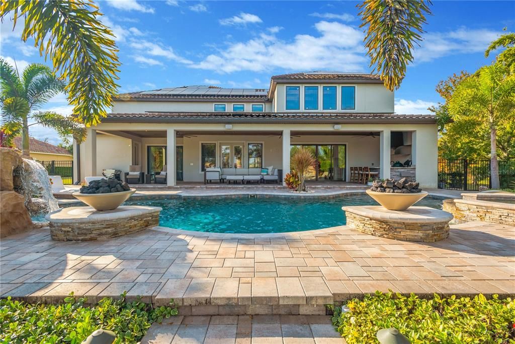 For Sale: $2,550,000 (5 beds, 6 baths, 5677 Square Feet)