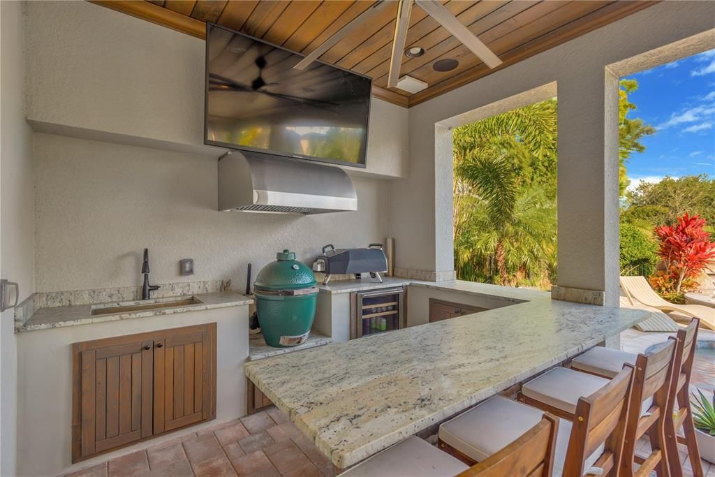 For Sale: $2,550,000 (5 beds, 6 baths, 5677 Square Feet)