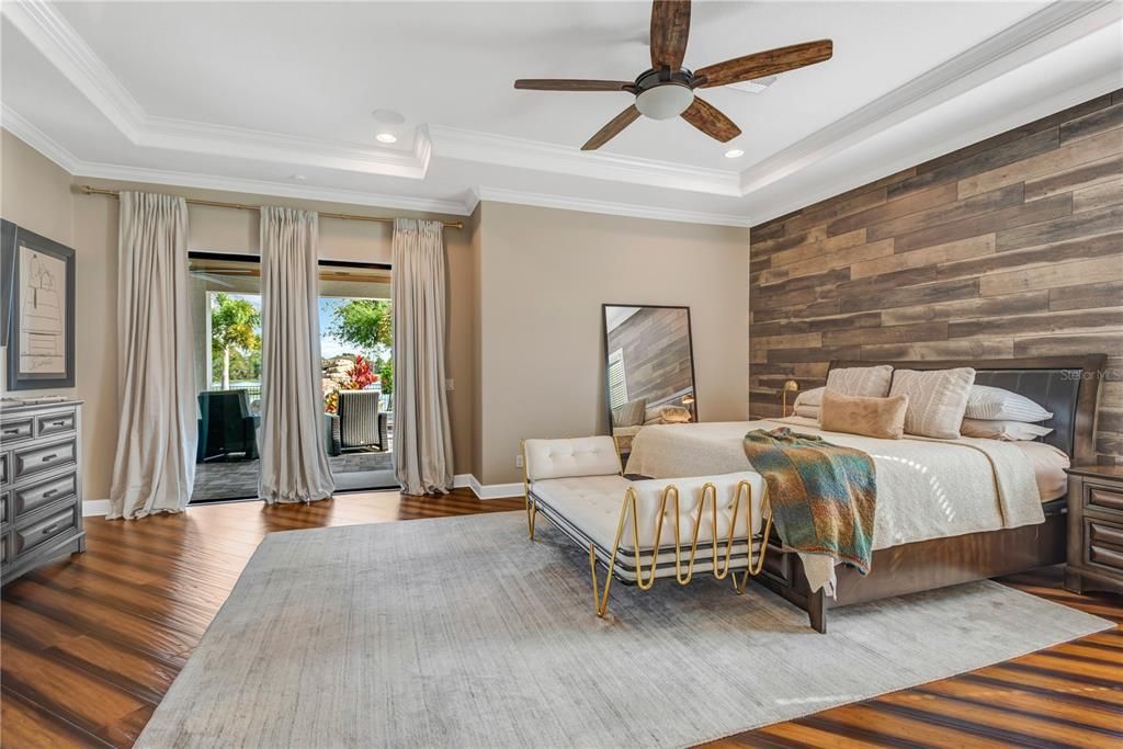 For Sale: $2,550,000 (5 beds, 6 baths, 5677 Square Feet)