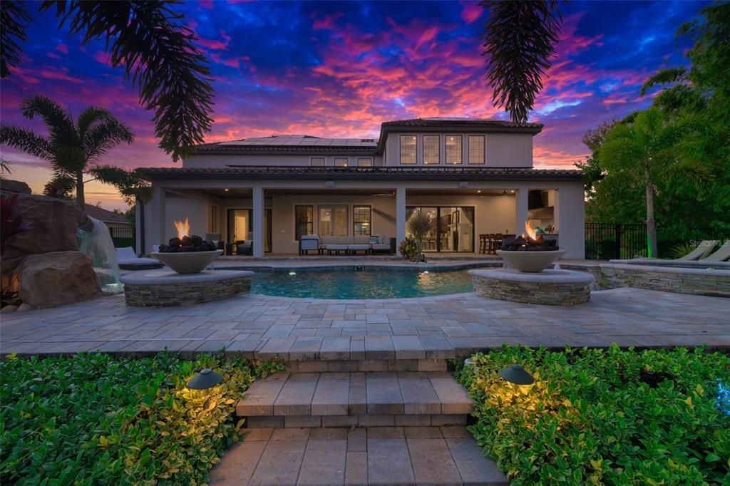 For Sale: $2,550,000 (5 beds, 6 baths, 5677 Square Feet)