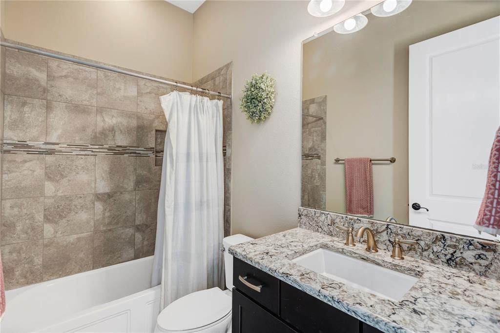 For Sale: $2,550,000 (5 beds, 6 baths, 5677 Square Feet)