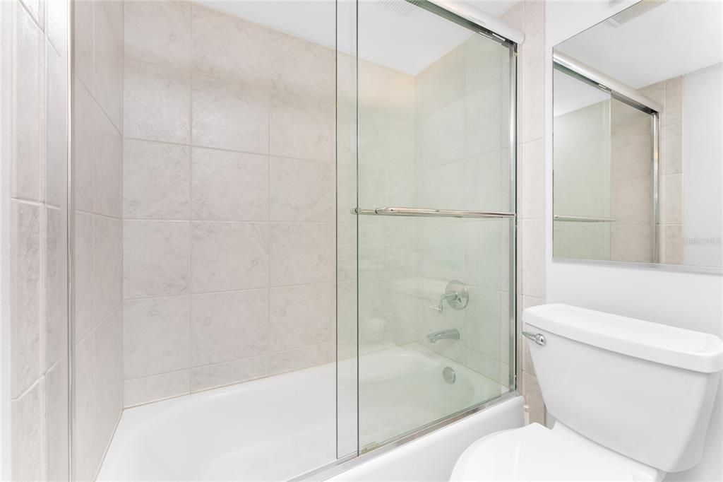 待售: $425,000 (2 贝兹, 2 浴室, 1222 平方英尺)