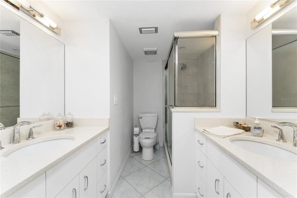 待售: $425,000 (2 贝兹, 2 浴室, 1222 平方英尺)