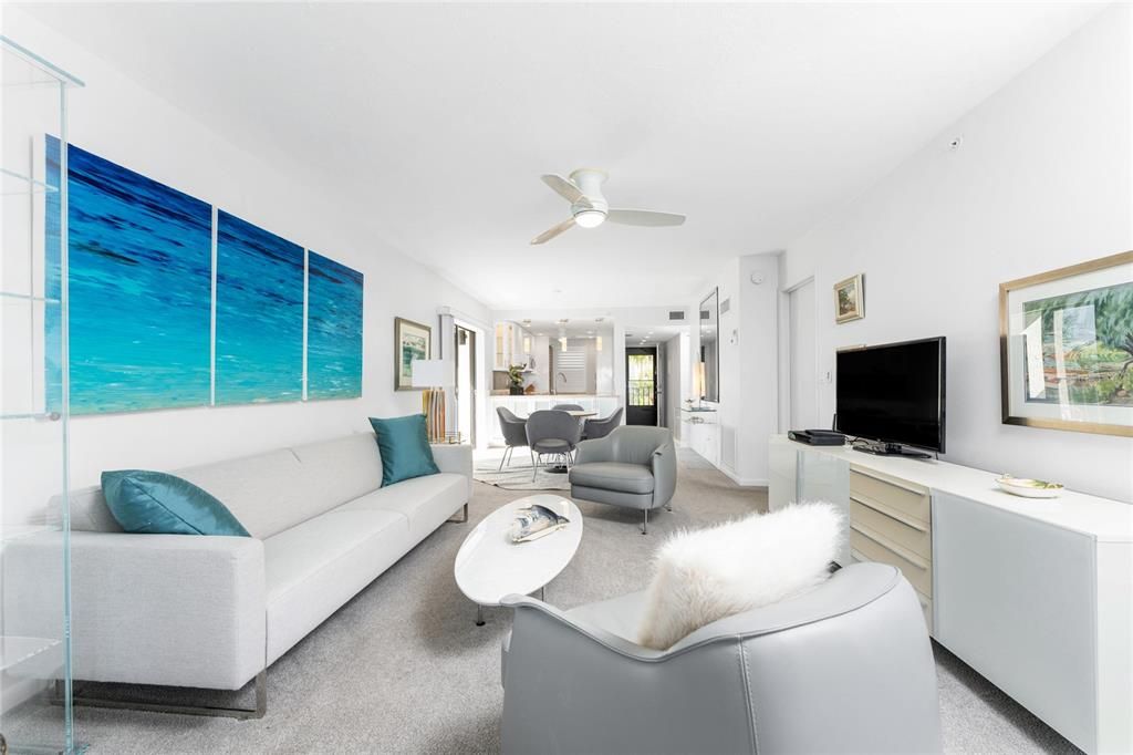 待售: $425,000 (2 贝兹, 2 浴室, 1222 平方英尺)