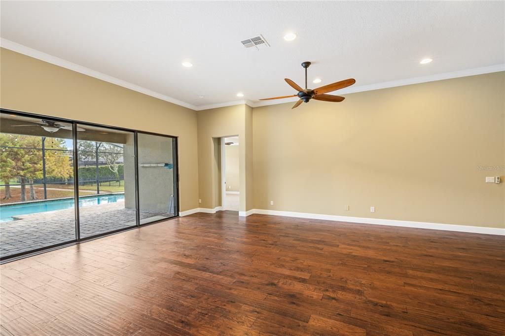 For Sale: $759,900 (4 beds, 3 baths, 2425 Square Feet)