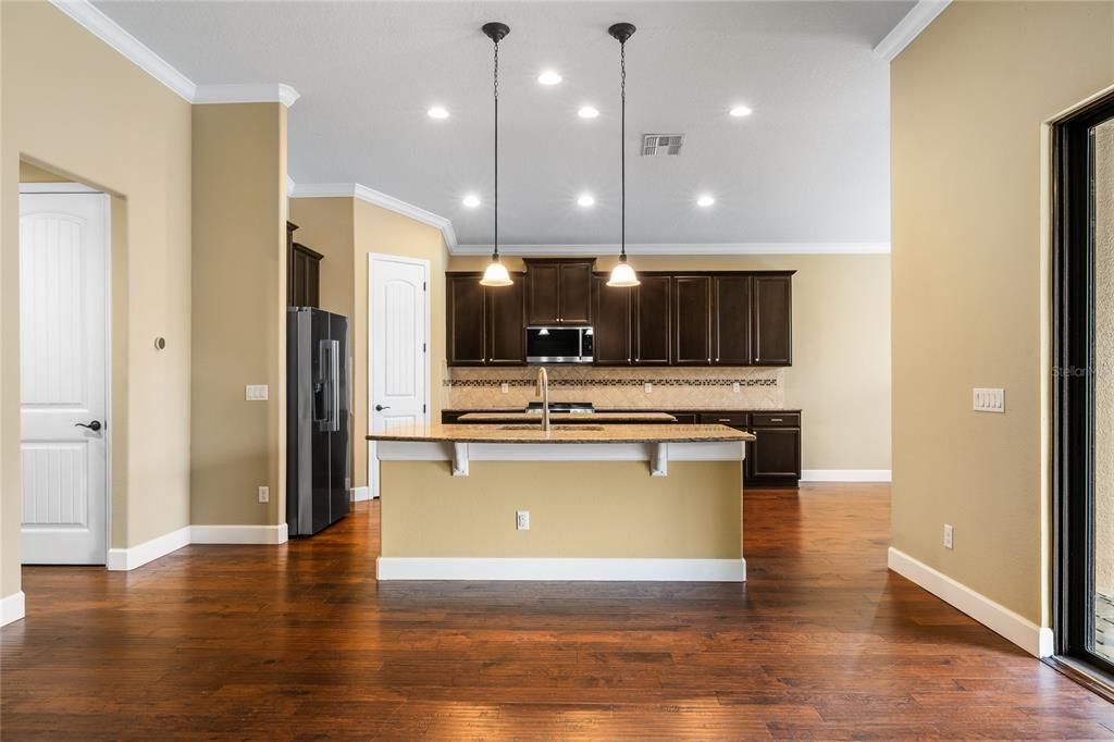 For Sale: $759,900 (4 beds, 3 baths, 2425 Square Feet)