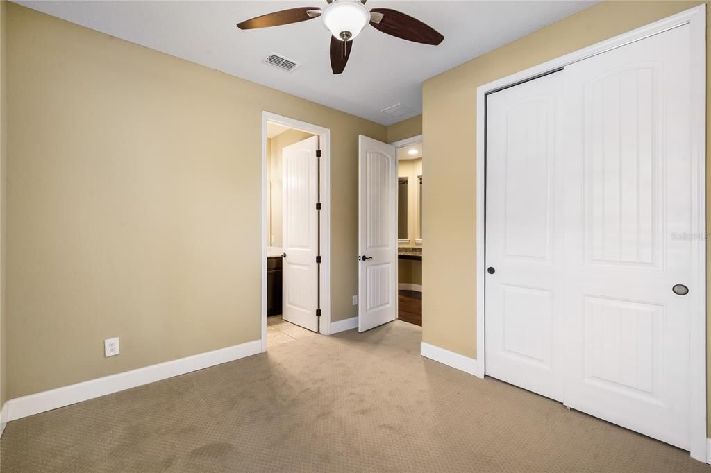 For Sale: $759,900 (4 beds, 3 baths, 2425 Square Feet)