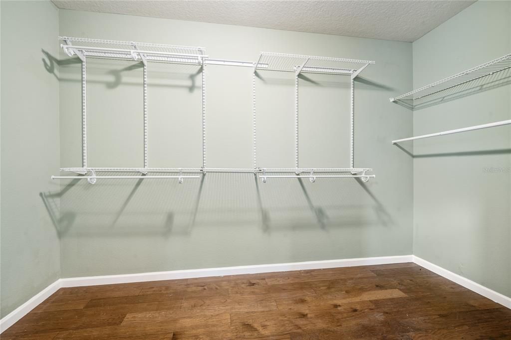 For Sale: $759,900 (4 beds, 3 baths, 2425 Square Feet)