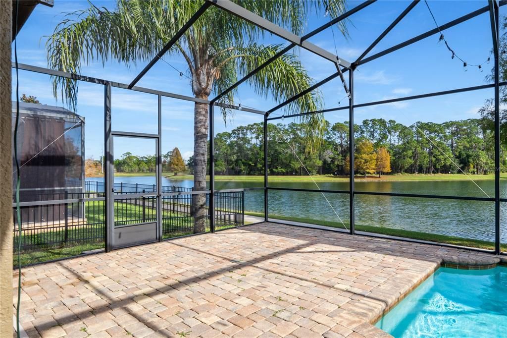 For Sale: $759,900 (4 beds, 3 baths, 2425 Square Feet)