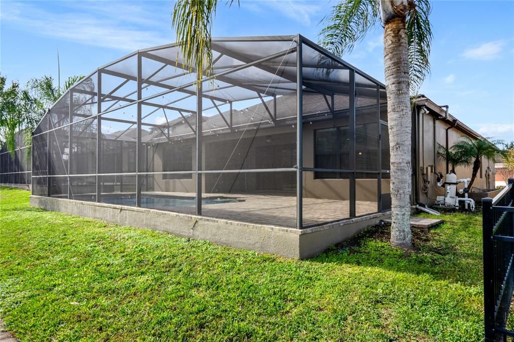 For Sale: $759,900 (4 beds, 3 baths, 2425 Square Feet)