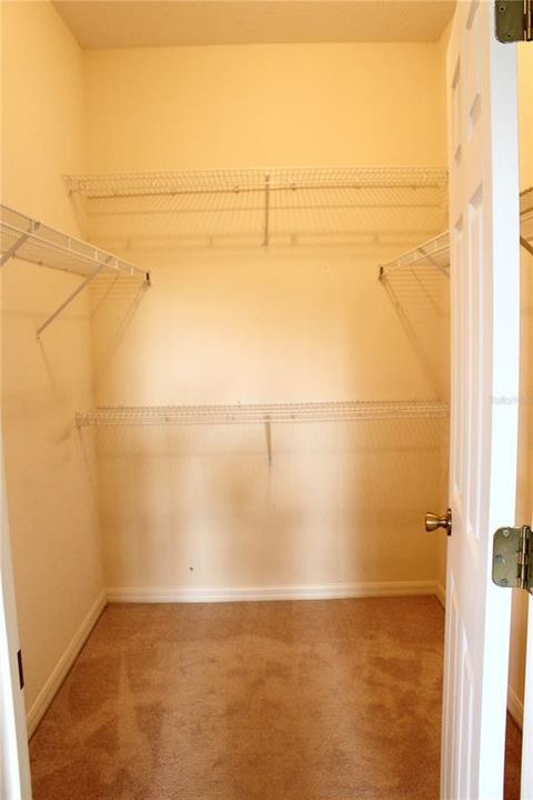 合同活跃: $2,000 (3 贝兹, 2 浴室, 1691 平方英尺)