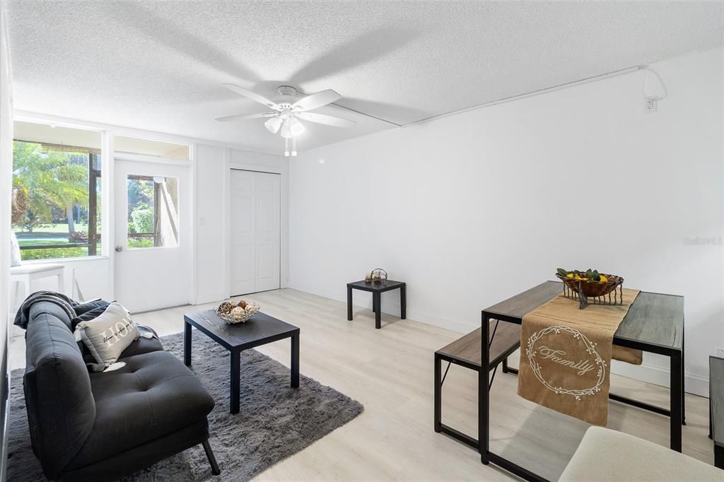 For Sale: $98,000 (1 beds, 1 baths, 565 Square Feet)