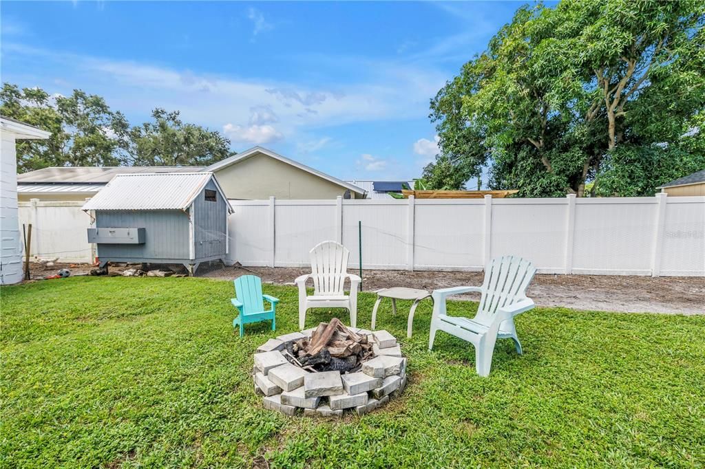 出租: $3,300 (4 贝兹, 2 浴室, 1541 平方英尺)