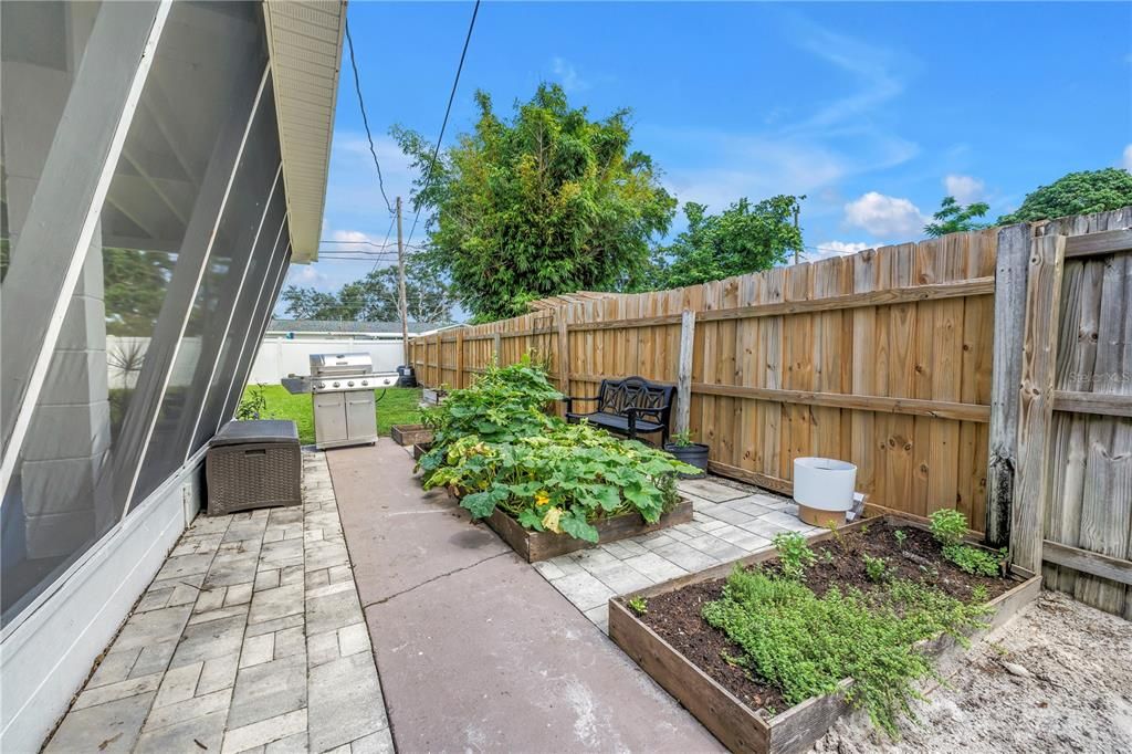 出租: $3,300 (4 贝兹, 2 浴室, 1541 平方英尺)