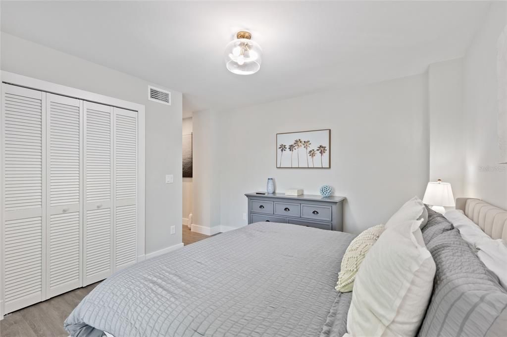 For Sale: $3,000,000 (5 beds, 4 baths, 2925 Square Feet)