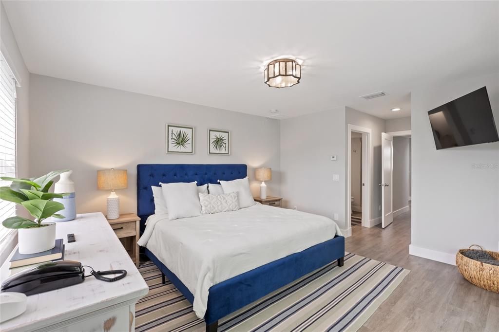 For Sale: $3,000,000 (5 beds, 4 baths, 2925 Square Feet)