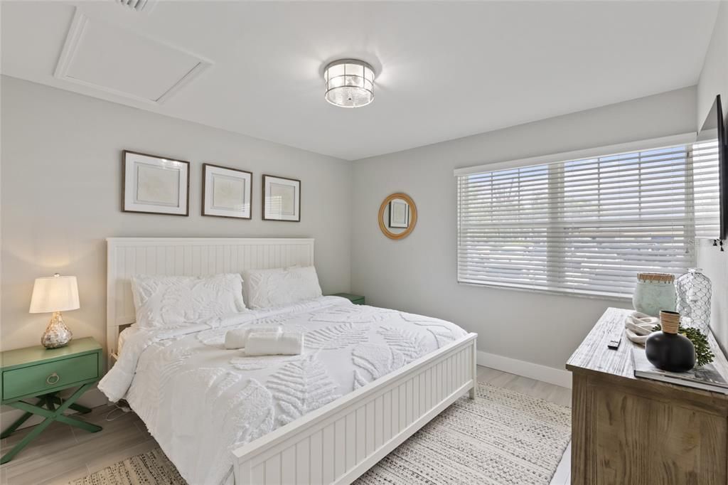 For Sale: $3,000,000 (5 beds, 4 baths, 2925 Square Feet)