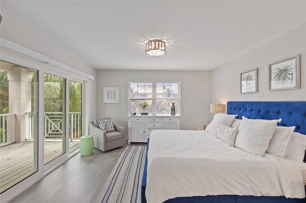 For Sale: $3,000,000 (5 beds, 4 baths, 2925 Square Feet)