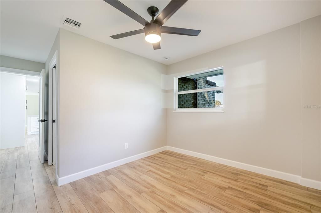 待售: $699,000 (2 贝兹, 2 浴室, 1801 平方英尺)