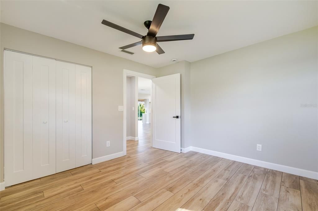 待售: $699,000 (2 贝兹, 2 浴室, 1801 平方英尺)