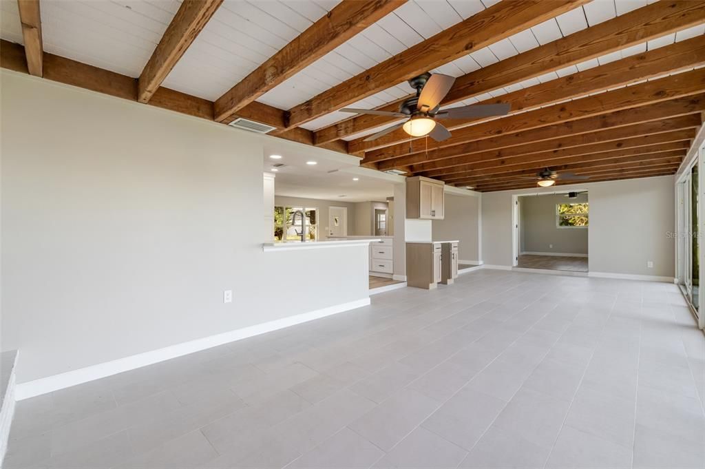 待售: $699,000 (2 贝兹, 2 浴室, 1801 平方英尺)