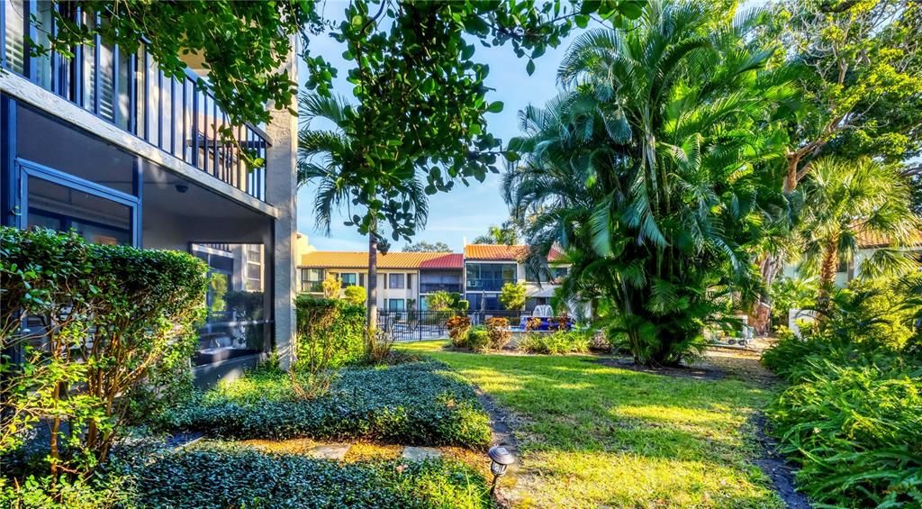 For Sale: $795,000 (3 beds, 3 baths, 1562 Square Feet)