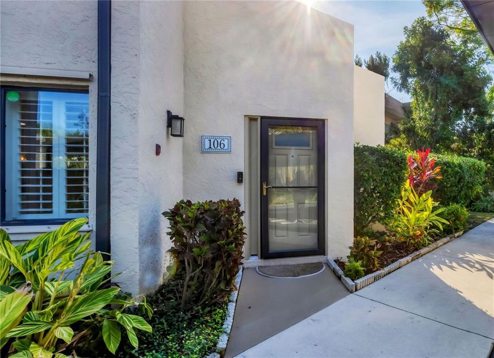 For Sale: $795,000 (3 beds, 3 baths, 1562 Square Feet)