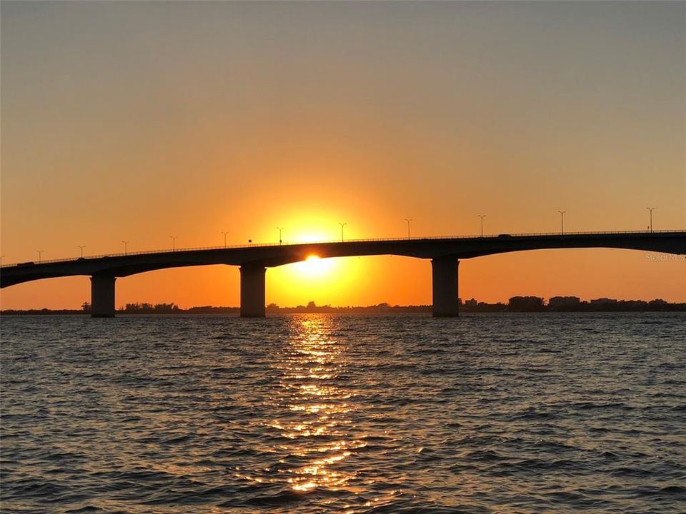 For Sale: $795,000 (3 beds, 3 baths, 1562 Square Feet)