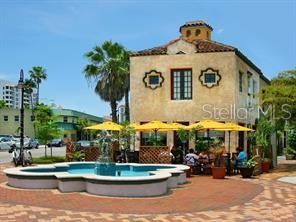 For Sale: $795,000 (3 beds, 3 baths, 1562 Square Feet)