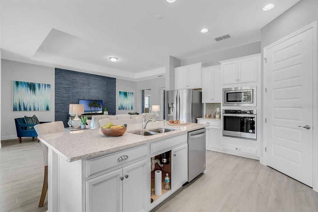 For Sale: $847,071 (4 beds, 3 baths, 2745 Square Feet)