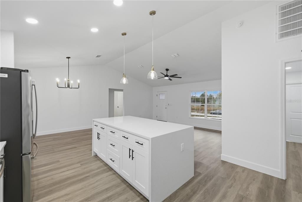 En Venta: $295,000 (3 camas, 2 baños, 1473 Pies cuadrados)