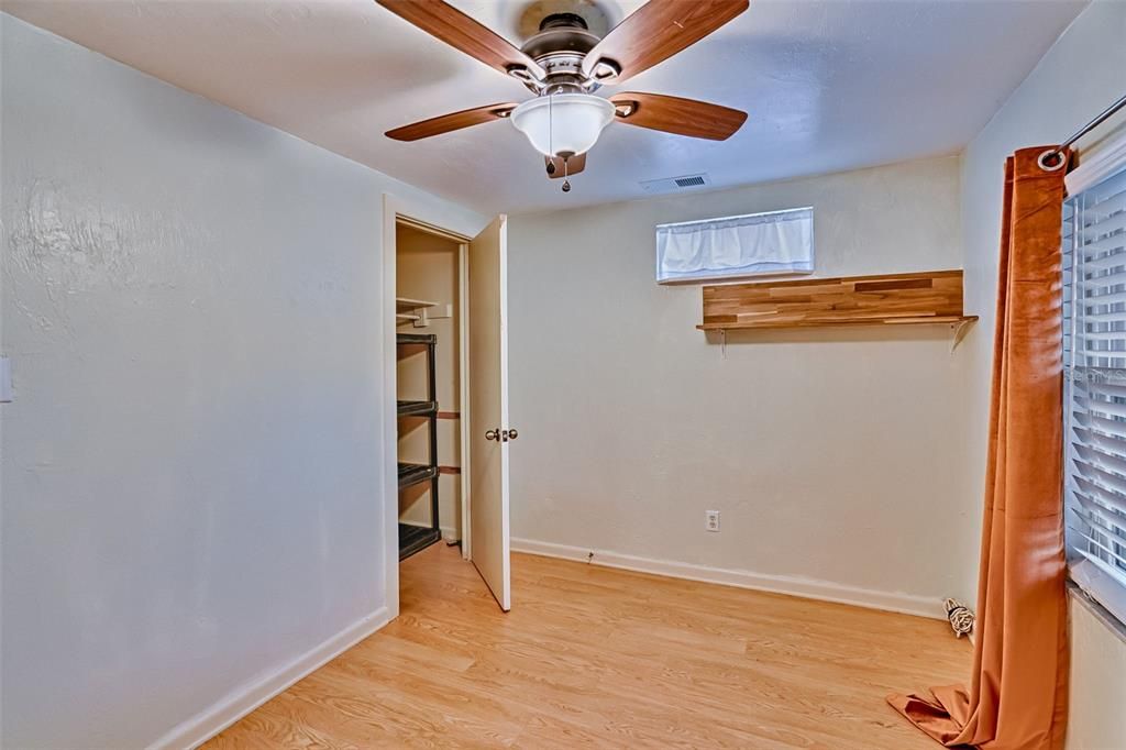 For Sale: $225,000 (3 beds, 2 baths, 1040 Square Feet)