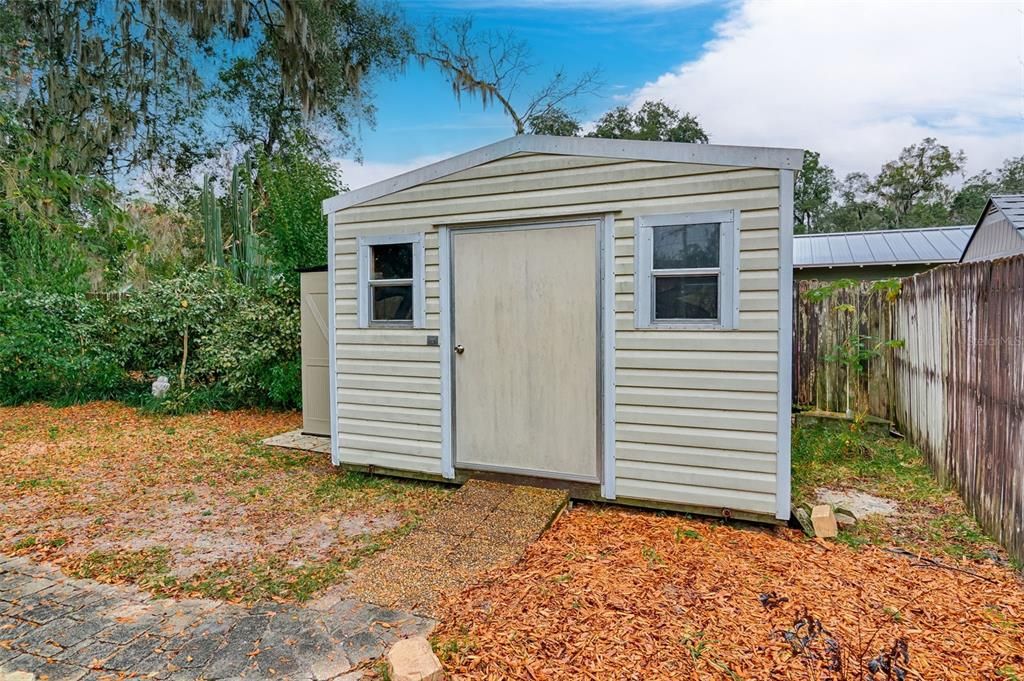 For Sale: $225,000 (3 beds, 2 baths, 1040 Square Feet)