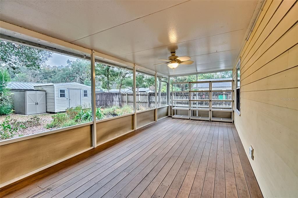 For Sale: $225,000 (3 beds, 2 baths, 1040 Square Feet)