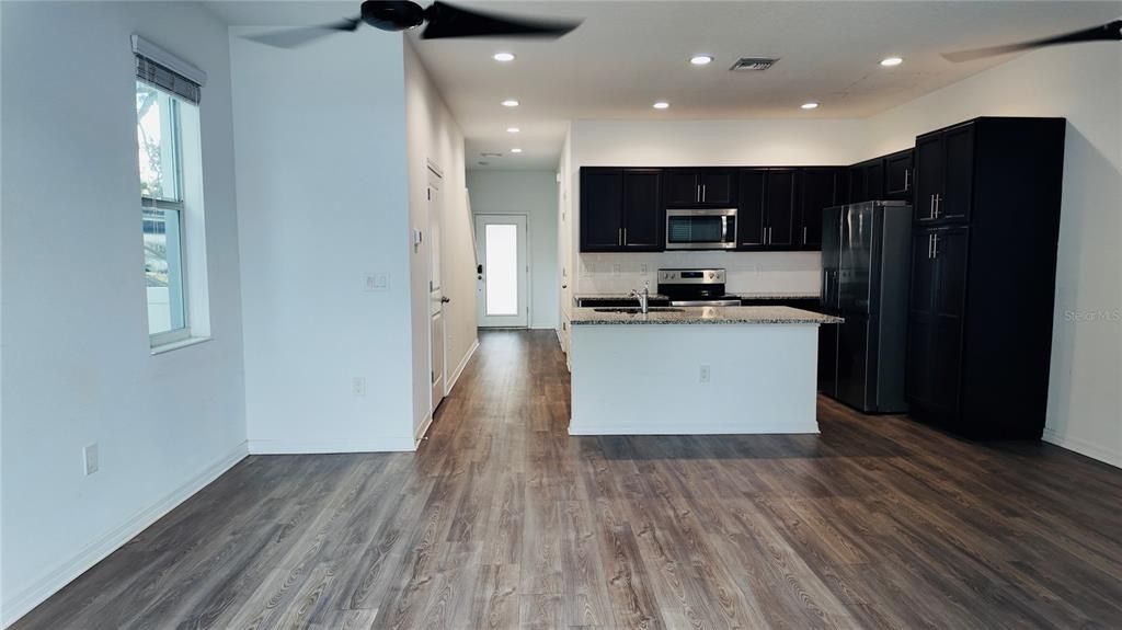 В аренду: $2,500 (3 спален, 2 ванн, 1535 Квадратных фут)