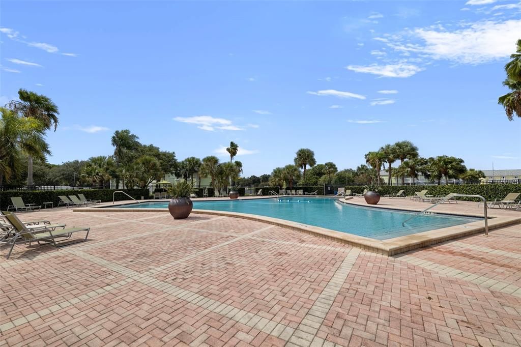 En Venta: $359,000 (2 camas, 2 baños, 1018 Pies cuadrados)