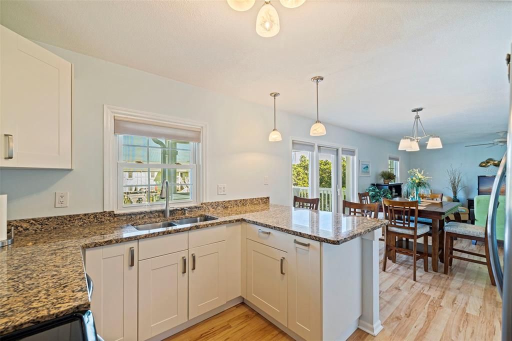 En Venta: $359,000 (2 camas, 2 baños, 1018 Pies cuadrados)