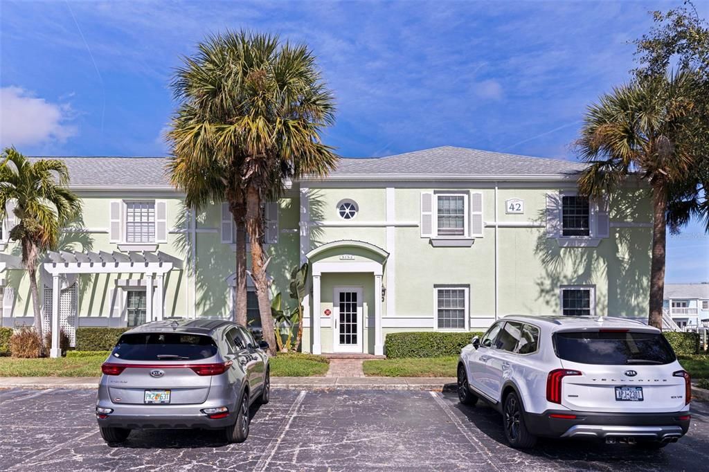 En Venta: $359,000 (2 camas, 2 baños, 1018 Pies cuadrados)