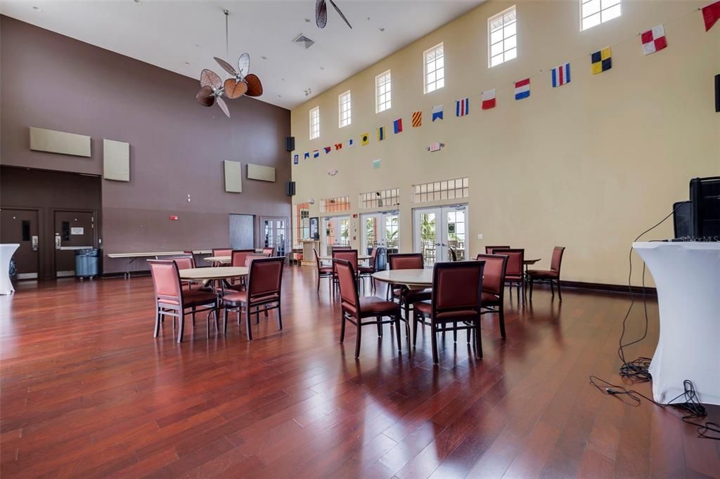 En Venta: $359,000 (2 camas, 2 baños, 1018 Pies cuadrados)