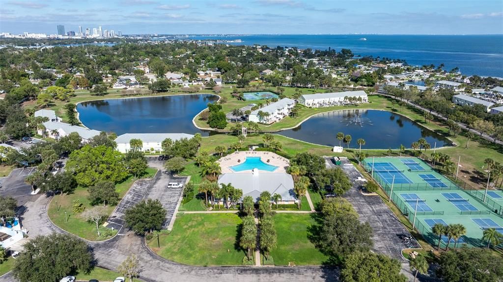 En Venta: $359,000 (2 camas, 2 baños, 1018 Pies cuadrados)