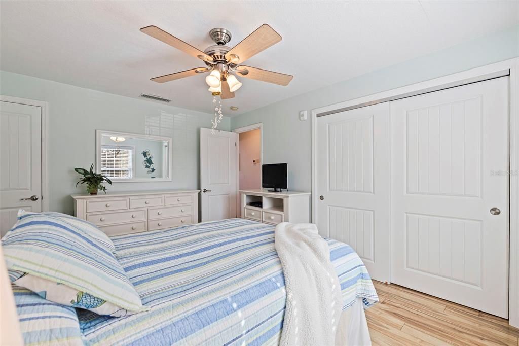 En Venta: $359,000 (2 camas, 2 baños, 1018 Pies cuadrados)