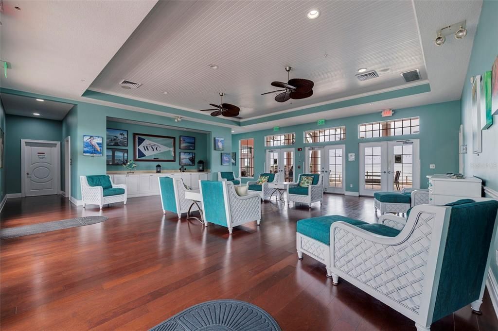 En Venta: $359,000 (2 camas, 2 baños, 1018 Pies cuadrados)