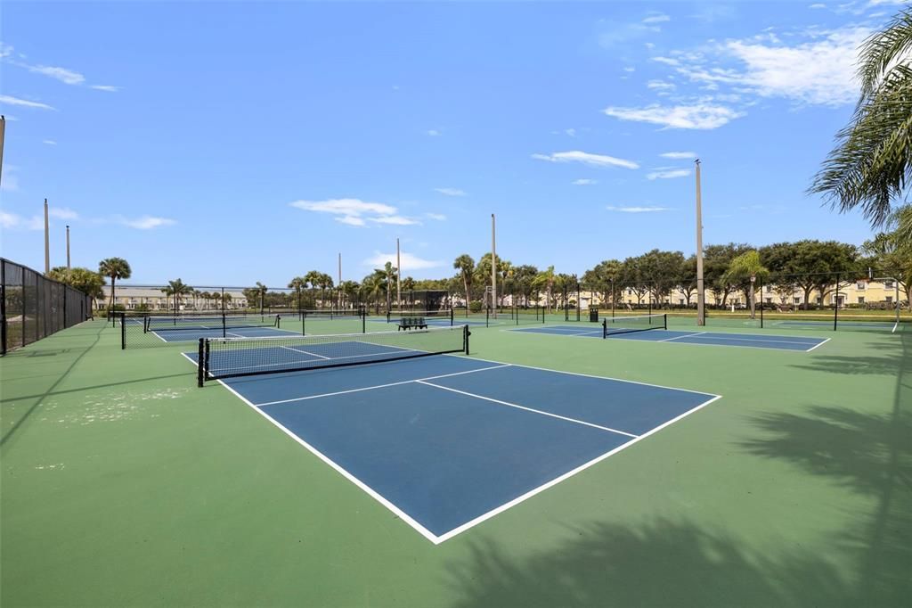 En Venta: $359,000 (2 camas, 2 baños, 1018 Pies cuadrados)