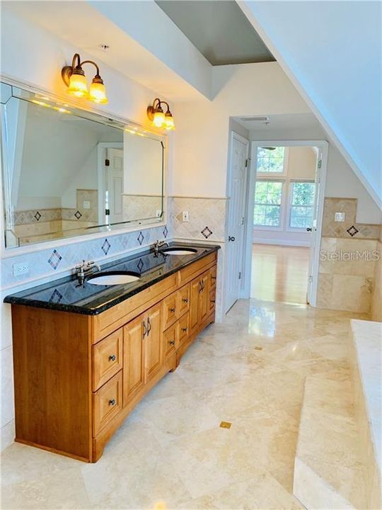 В аренду: $4,950 (3 спален, 2 ванн, 2156 Квадратных фут)