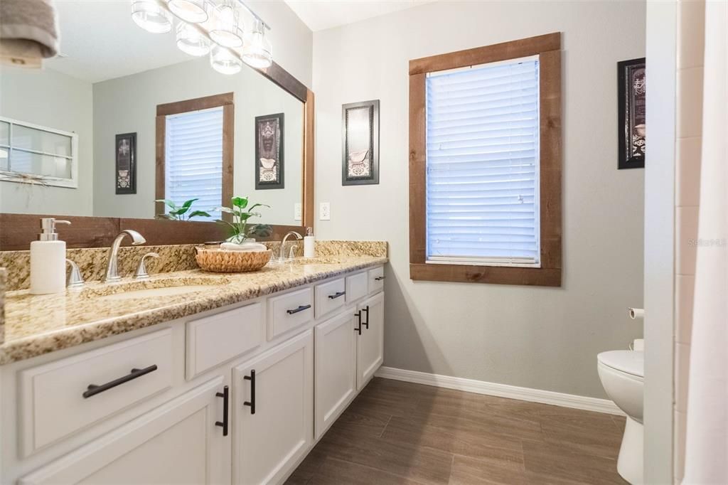 For Sale: $675,000 (5 beds, 3 baths, 3657 Square Feet)