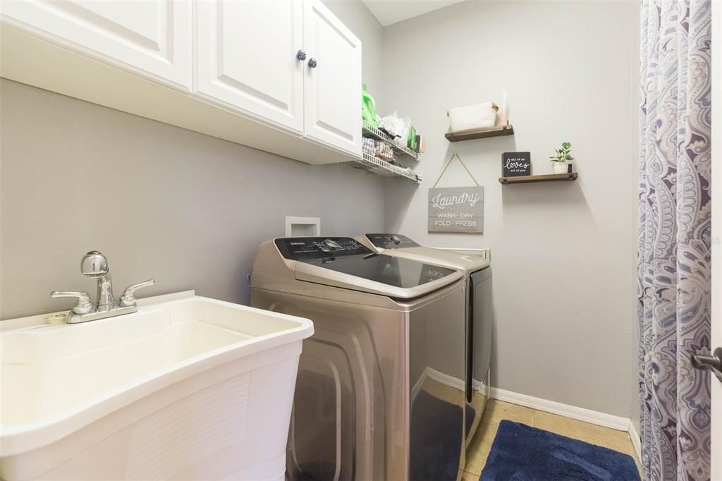 For Sale: $675,000 (5 beds, 3 baths, 3657 Square Feet)