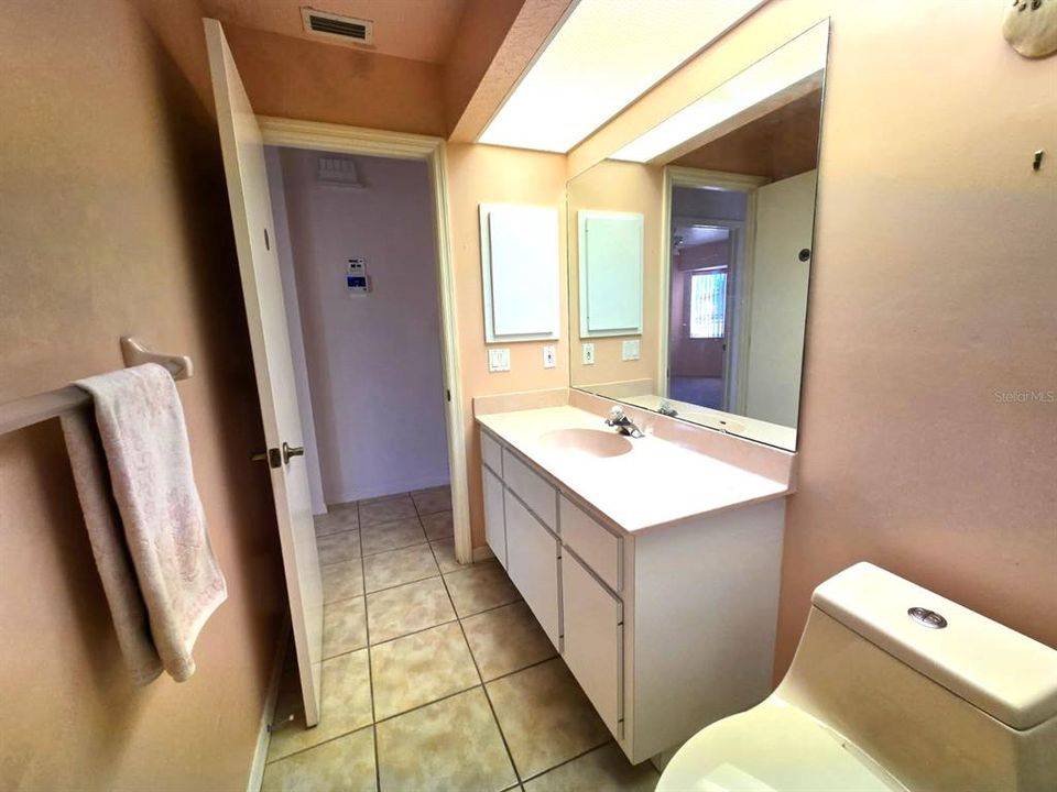 For Sale: $385,000 (3 beds, 3 baths, 2155 Square Feet)